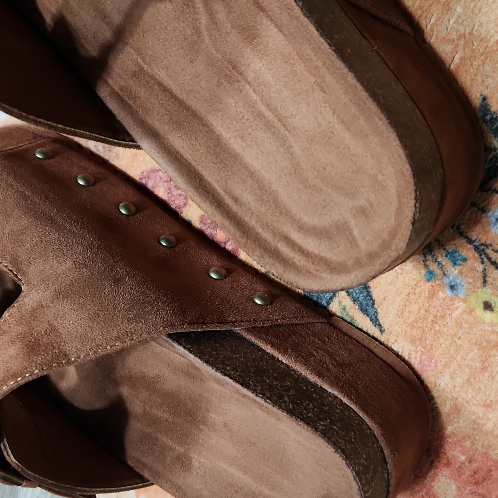 Buckle Cork Sandals - Picture 6 of 7